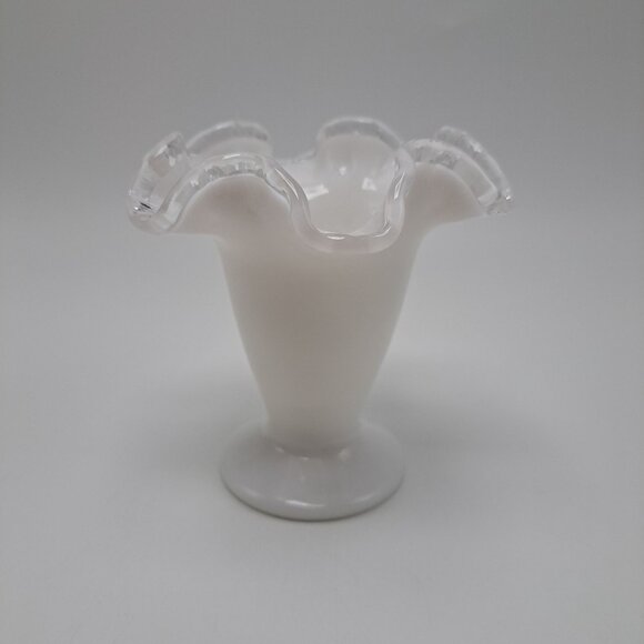 Fenton White Silvercrest Glass Vase Ruffled Edge Elegant Collectible Glassware - Picture 4 of 8